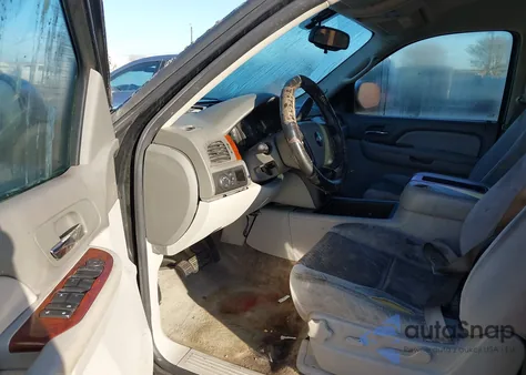 2009 Chevrolet Tahoe Lt1 z USA, uszkodzony, nr VIN 1GNEC23369R232696